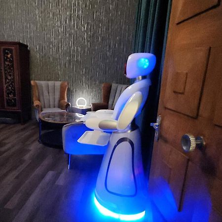 Pinnacle Suites Hotel カウズ エクステリア 写真