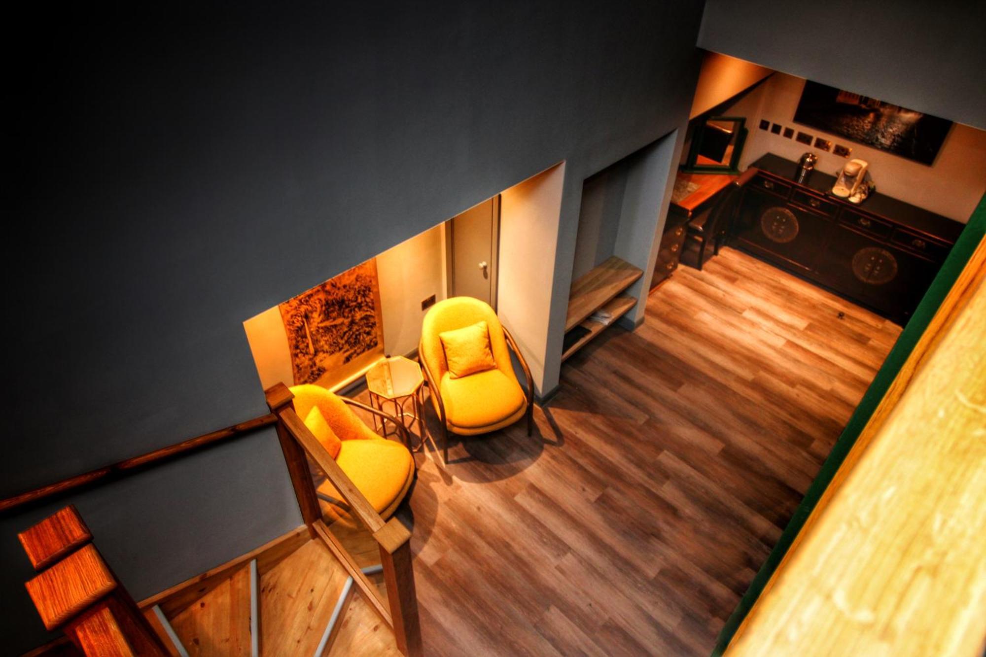 Pinnacle Suites Hotel カウズ エクステリア 写真